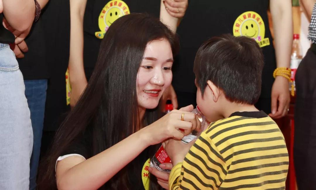 弘揚(yáng)傳統(tǒng)美德，關(guān)愛(ài)兒童成長(zhǎng)----首屆“魅力隨州，多彩程力”抖音大賽捐贈(zèng)公益活動(dòng)紀(jì)實(shí)