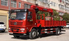 新車ING：程力一體化多功能隨車吊及新規(guī)轎運車