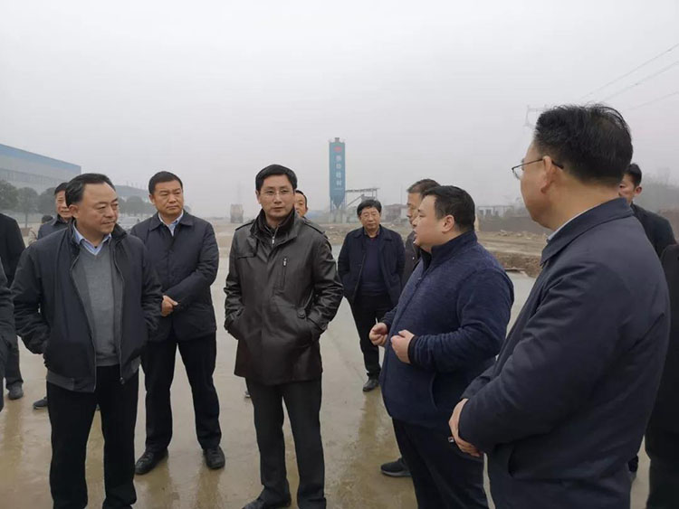 隨州市委、市人大代表團(tuán)蒞臨程力集團(tuán)商用車產(chǎn)業(yè)園視察